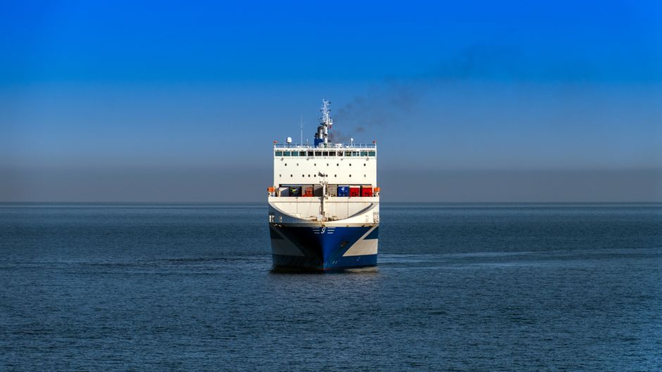 Ocean freight vessel