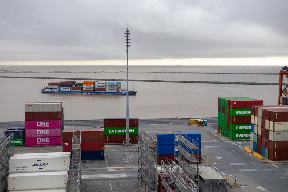 Xiamen Port container handling for battery storage systems