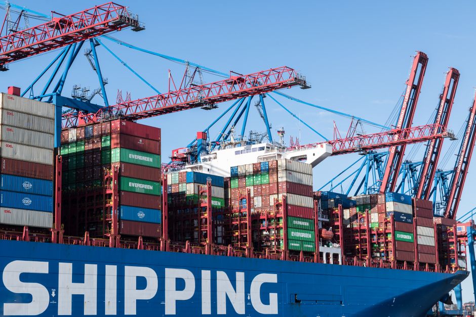 Container vessel at Chinese port